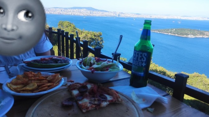 Büyükada’dan selam 🌚 En son ne yediniz?