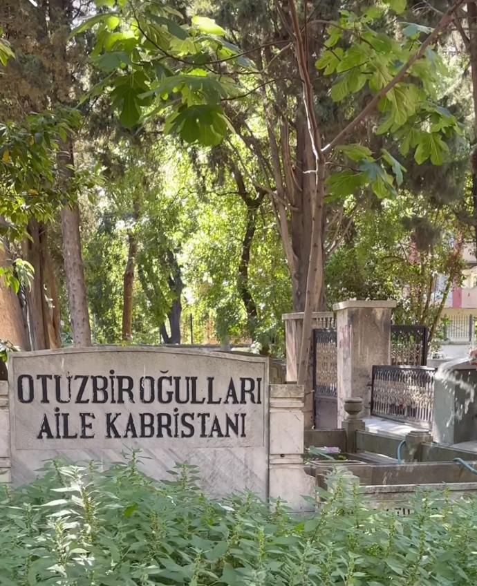 Bu nasıl bir soyadı ya?