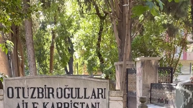 Bu nasıl bir soyadı ya?