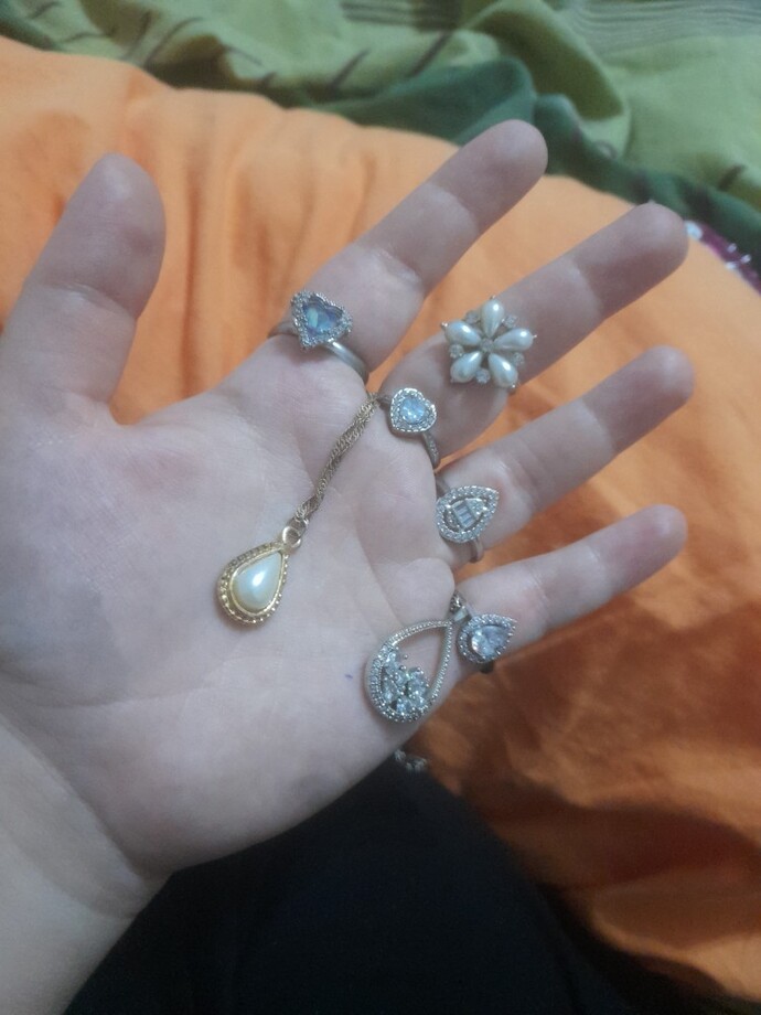 Elbisem incili sizce hangilerini takim?