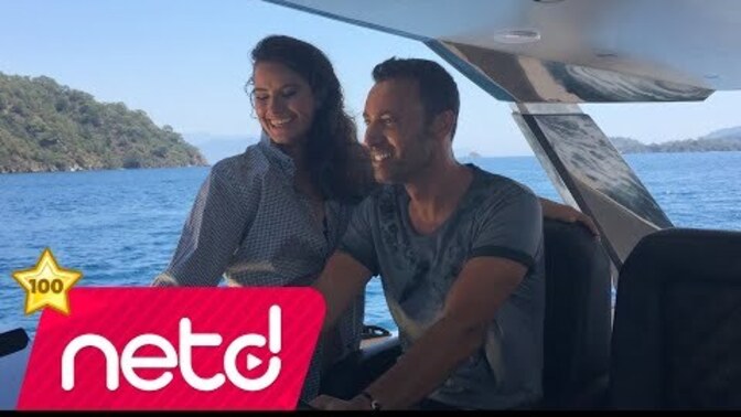 "Ben olsaydım" dediğiniz içlendiğiniz ne var. Soru bahane şarkım şahane🎈?