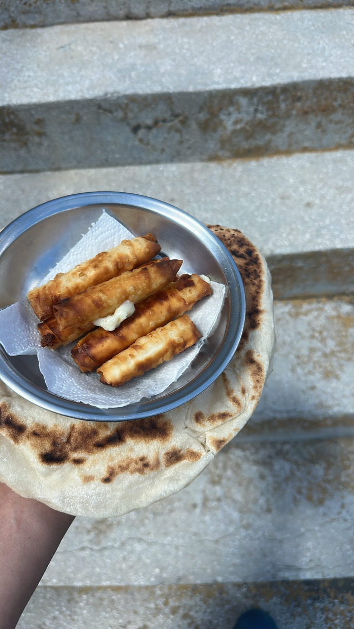 Babaanne ellerinden taze taze buyurun 😋😋😋