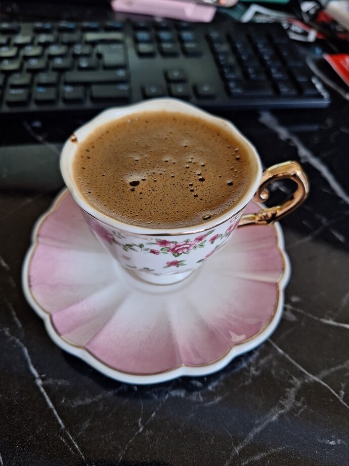 Kimler öğlen kahvesi içti?