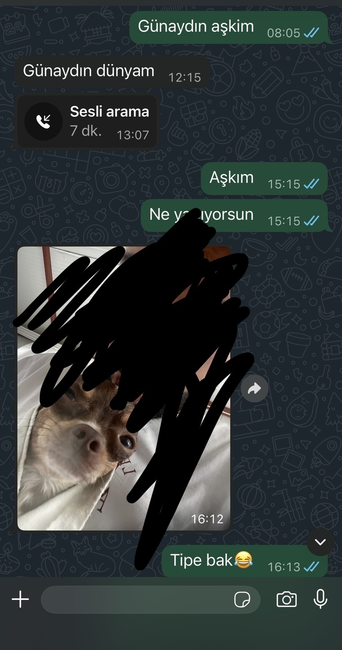 Sevgiliyle gün içinde bu kadar az konuşmak normal mi hiç memnun değilim?