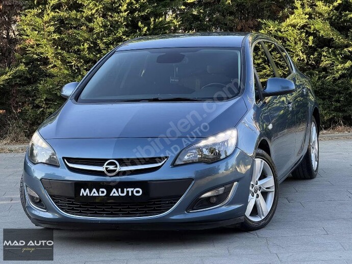 Opel Astra J kasa nasıl araba sizce alınır mı?
