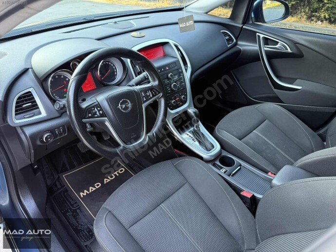 Opel Astra J kasa nasıl araba sizce alınır mı?