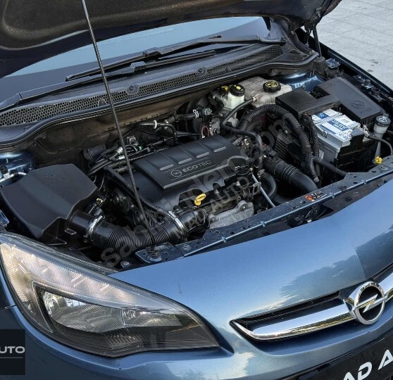 Opel Astra J kasa nasıl araba sizce alınır mı?