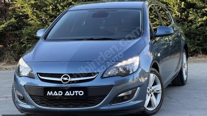 Opel Astra J kasa nasıl araba sizce alınır mı?