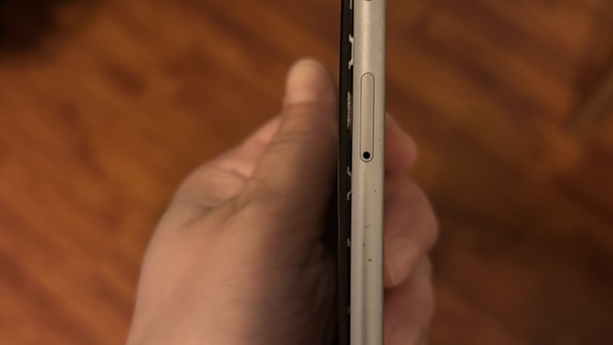 Çöpe atacağım şişmiş iPhone 6 bataryalı telefonu parçalarsam patlar mı, tehlikeli mi?