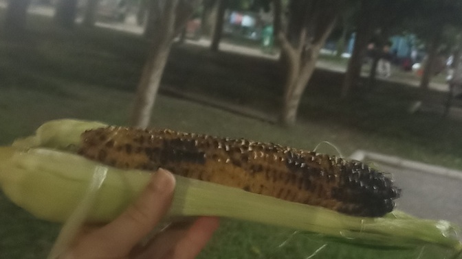Parkta közlenmiş mısır sevenler burada mı, siz nasıl yersiniz?
