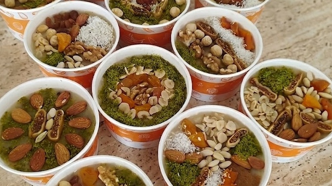 Benim gibi aşure süslemeye kafayı takan var mı, siz aşureyi nasıl seviyorsunuz?