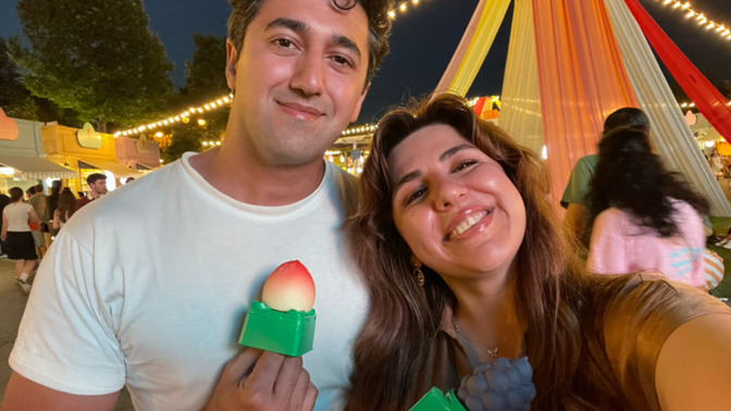 Nasilizz sizce, bu tarz yazmak ve emoji kullanmak nasıl duruyor?