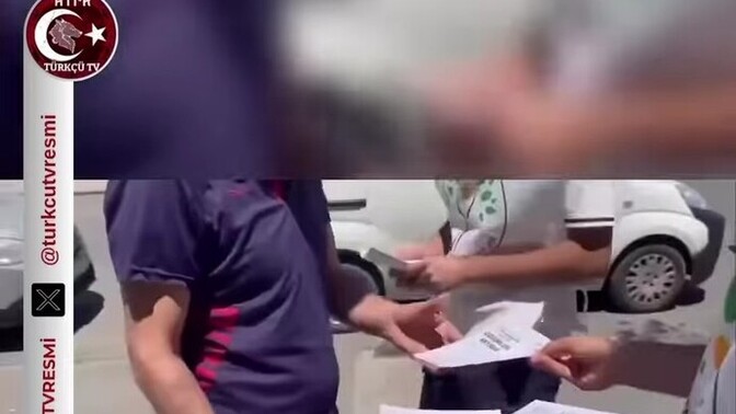 Duvara asılan bu resmin anlamı ne, niye özellikle bunu seçmişler?