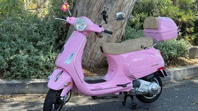 Her Kızın Bir Vespa Motosiklet Hayali Var Mıdır?