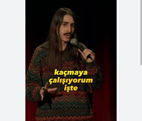 Stand up yapan Deniz Göktaş komik mi?
