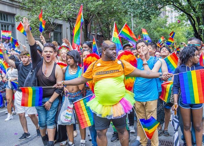 Münihte bu hft Mutlu Onur Haftası. Siz hiç bu tarzda bir yürüyüşe ya da etkinliğe denk geldiniz mi 🌈?