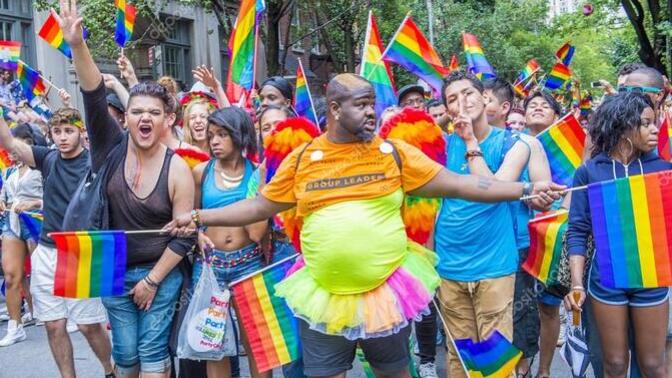 Münih'te bu hft "Mutlu Onur Haftası". Siz hiç bu tarzda bir yürüyüşe ya da etkinliğe denk geldiniz mi 🌈?