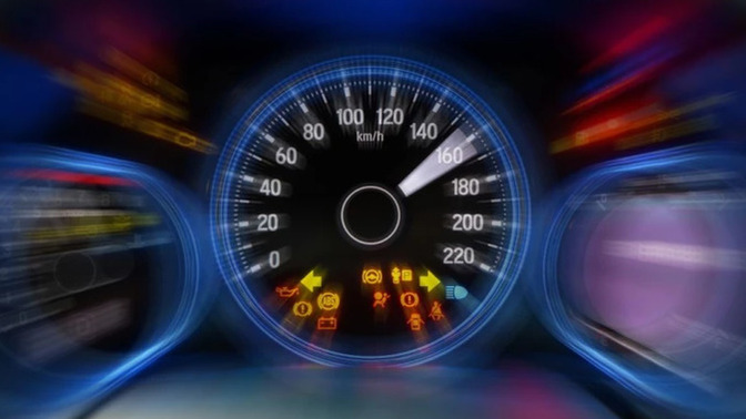 1221 Km/h hız ile ceza yiyen sürücü viral oldu! ne düşünüyorsunuz?
