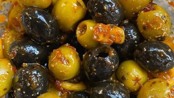 Siyah zeytin mi, yeşil zeytin mi?