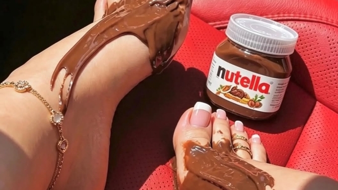 Çikolatayı sürerek mi yersin, yoksa kaşık kaşık mı? 😏🍫?