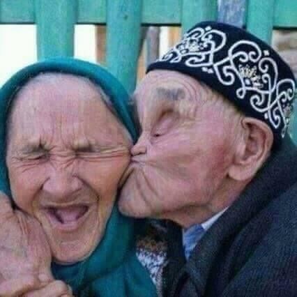Birinin seni sevdiğini nasıl anlarsın?