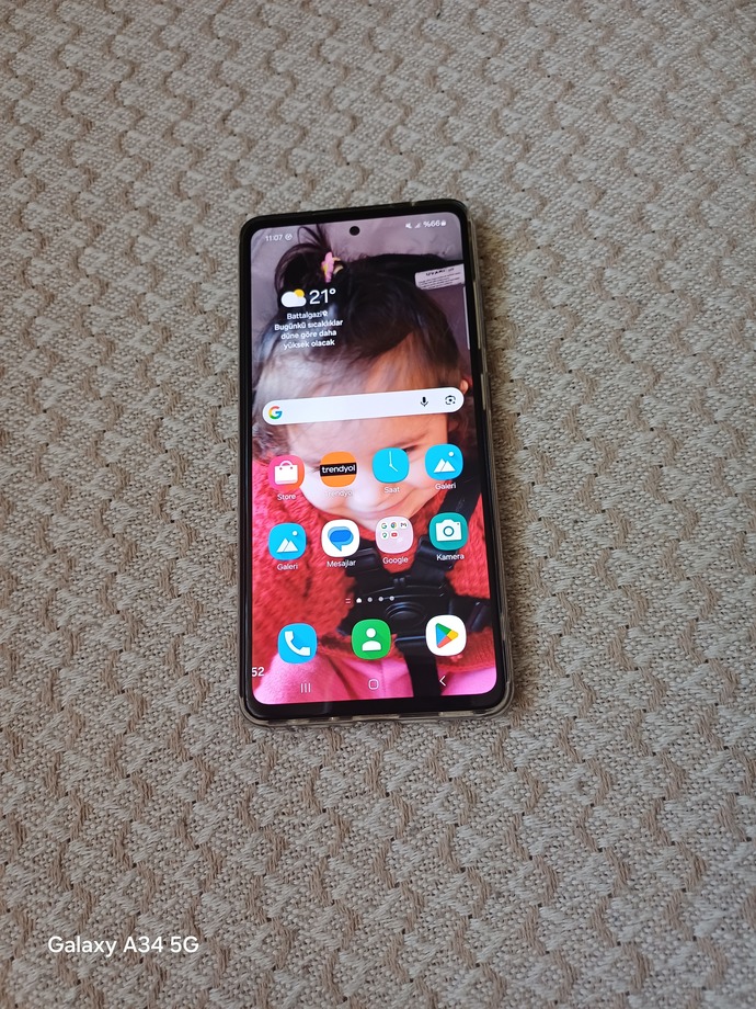 Samsung A52 mi Samsung A34 mü, hangisini almak ve kullanmak daha mantıklı?