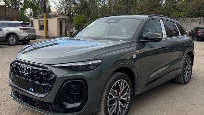 Audi Q5 mi alırdın yoksa Maseratti Grecale 300 mü?
