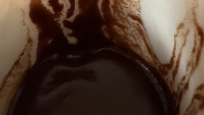 Fotoğraftan kahve falı bakıp detaylı yorumlayabilecek biri var mı?
