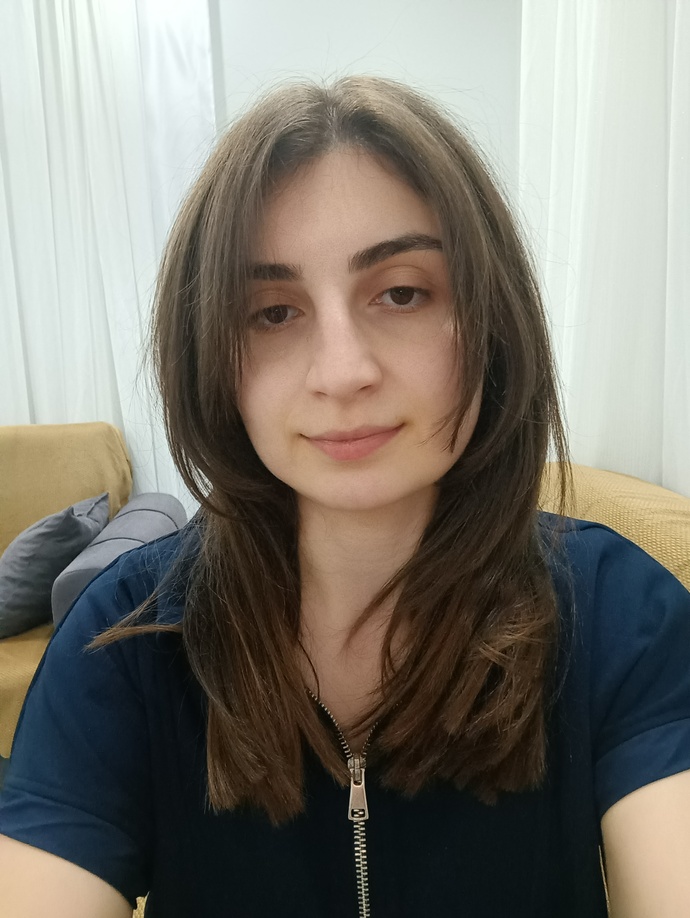 Saçlarımı kestirdim bence çok kötü, sizce gerçekten nasıl olmuş?