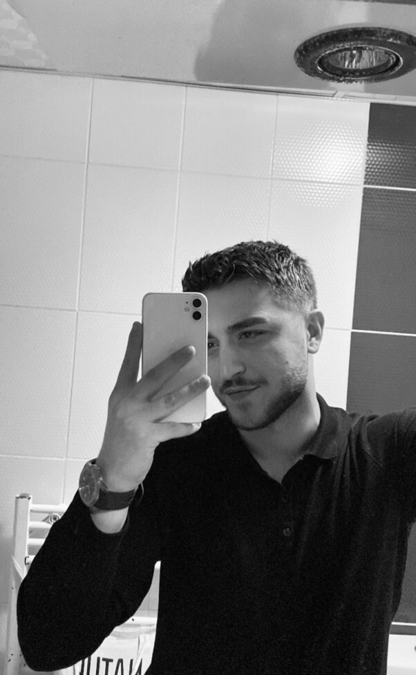 Bu gece neden bu kadar yakışıklıyım Allah kahretsin, sizde de böyle günler oluyor mu?