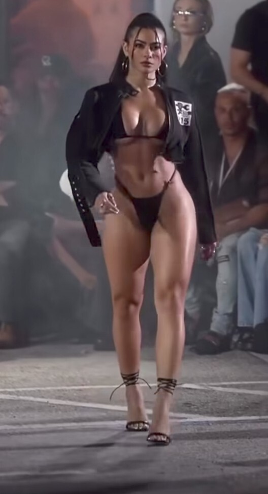 Kalın bacaklılar modellik yapamaz mı, vücut tipi model olmaya engel mi?
