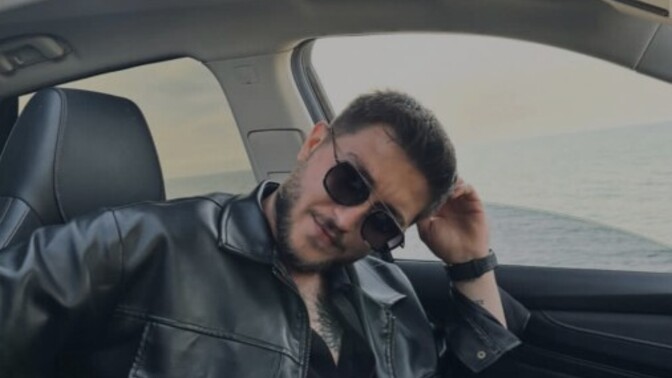 Allah kahretsin çok fazla yakışıklıyım nasılım?