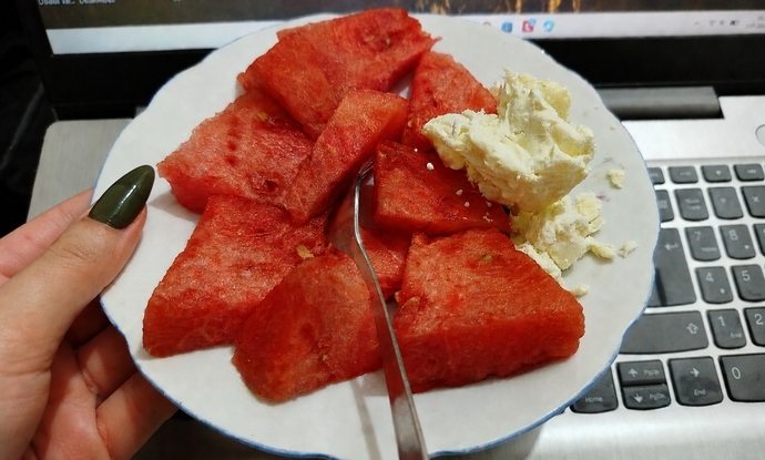 Karpuz peynir sever misiniz?