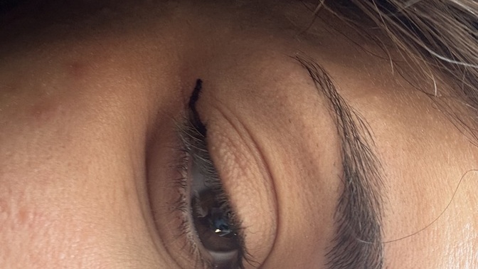 Sizce eyeliner sürebilmiş miyim?