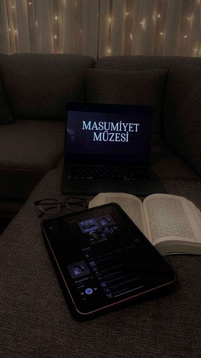 Bir kitabın filmi çıkınca önce filmi mi izlersiniz kitabı mı okursunuz?