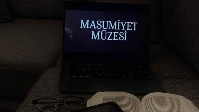 Bir kitabın filmi çıkınca önce filmi mi izlersiniz kitabı mı okursunuz?