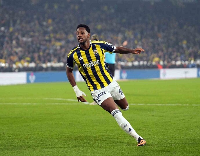 Galatasarayda Jhon Durán hamlesi! Sizce Duran Galatasarayda başarılı olabilir mi?