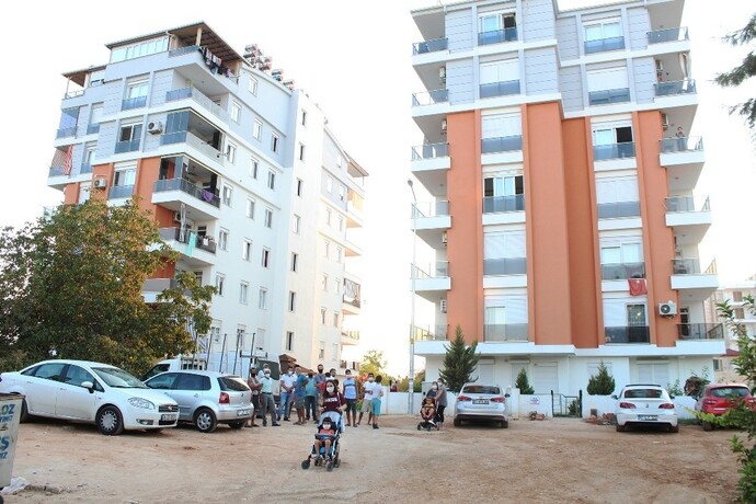 Türkiye de neden apartman kültürü yaygın iken müstakil ev yaygın değil?