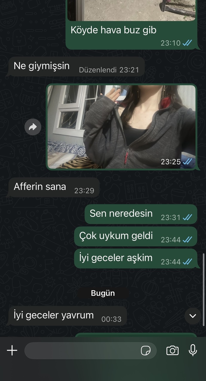 Benimle zorla mi konuşuyor bana mi öyle geliyor?