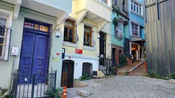 İçinde ukde kalan, aklına düştükçe özlediğin bir şehir var mı?