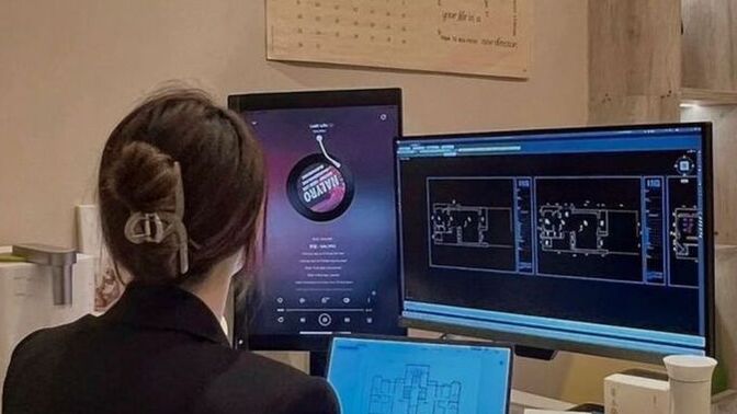 Siz de gittiğiniz her alanda kendi mesleğinizden insanları fark etmeden çekiyor musunuz?