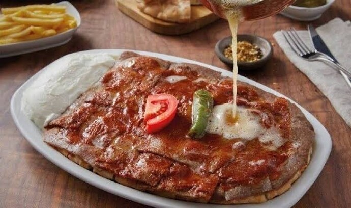 İskender mi lahmacun mu daha lezzetli, hangisini söyleyeyim?
