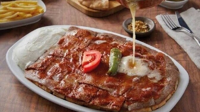 İskender mi lahmacun mu daha lezzetli, hangisini söyleyeyim?