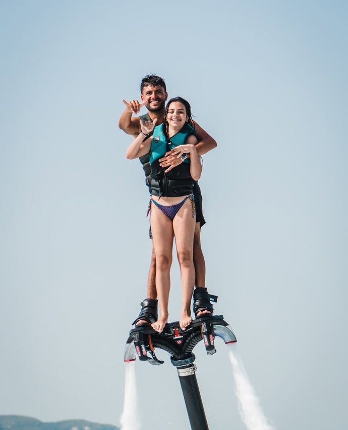 Sevgiliniz karşı cinsle flyboard yapabilir mi?
