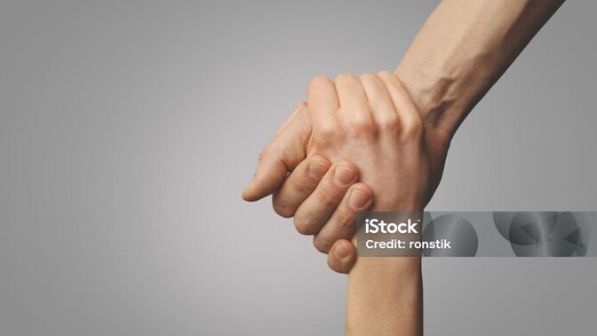 Size pes etmemeyi öğreten zor anında yanınızda olup size destek olan birini unuturmuydunuz?