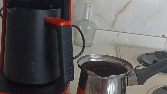 Türk kahvesini makineden mi cezveden mi yaparsınız?