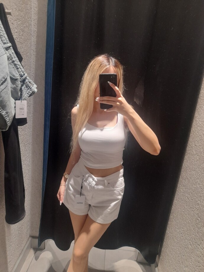 Bu kombin ilk date için nasıl, sizce uygun bir tarz mı?