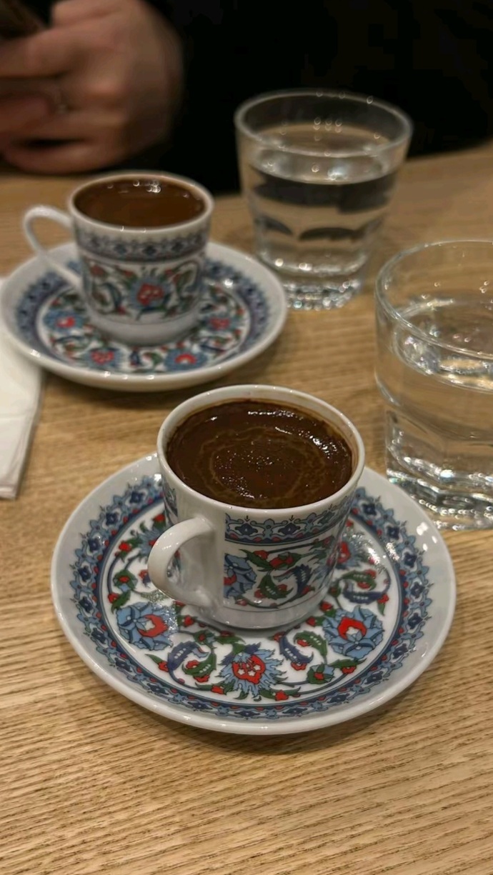 Günün son kahveleri içildi mi?