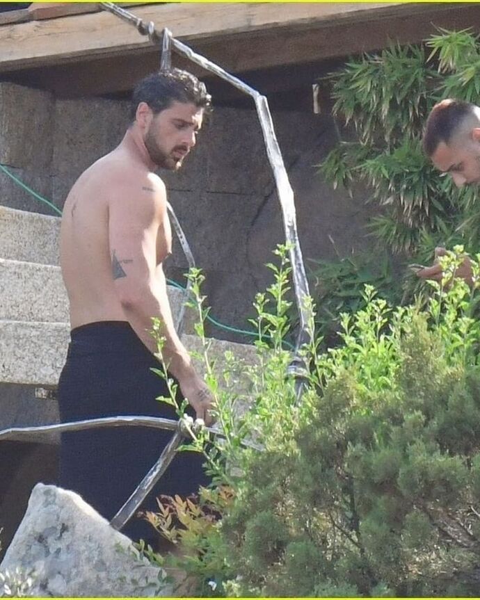 Ben bu adama fena kafayı taktım, bunun gibi koca istiyorum normal mi?