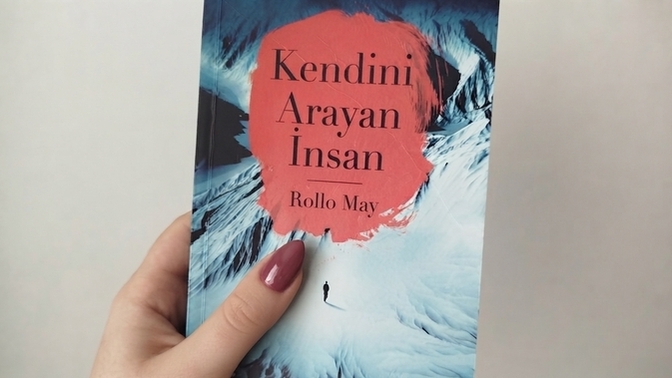 Sizin de asla sabredemediğiniz, okurken bayıldığınız kitap türü var mı?
